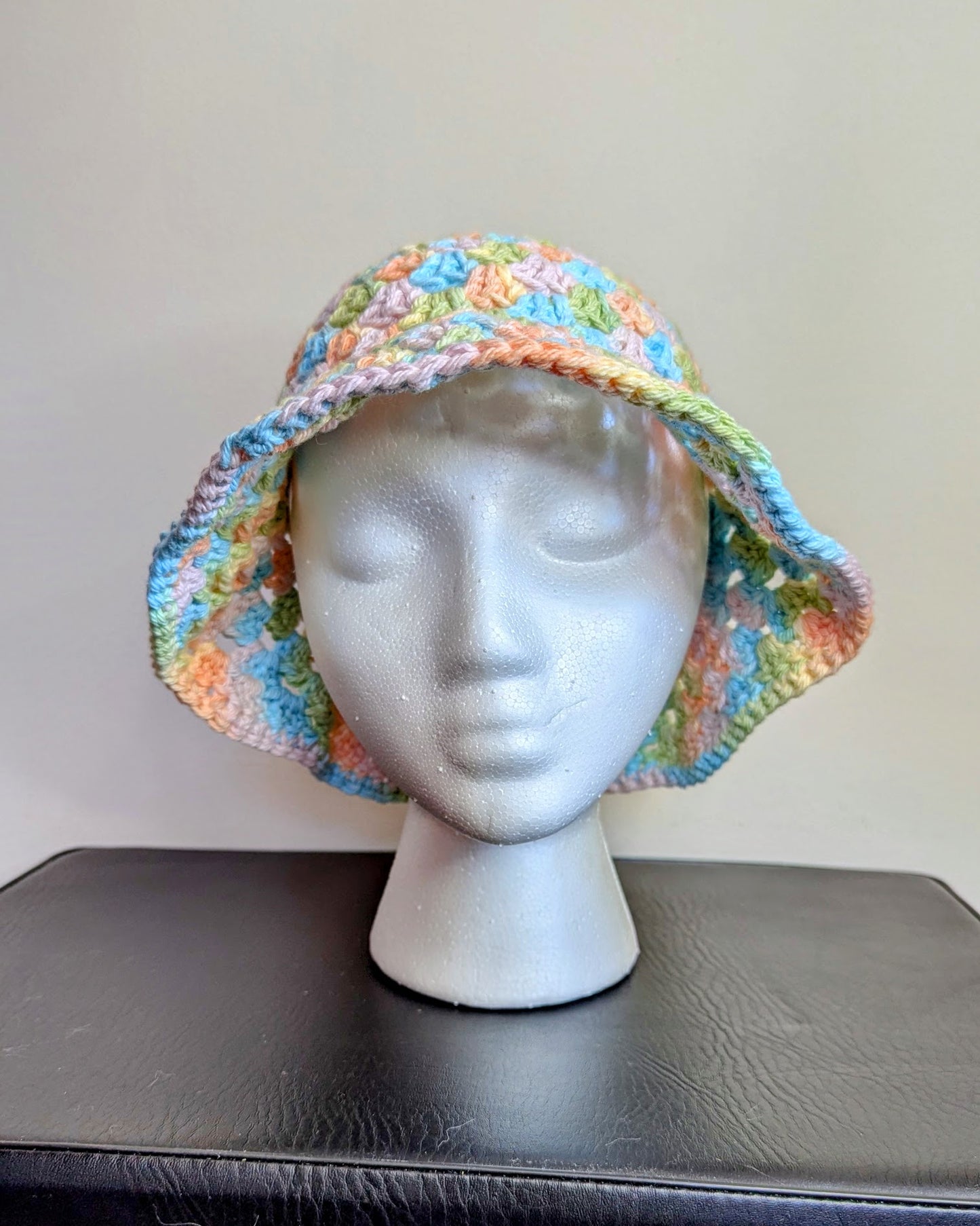 Granny Stitch Crochet Bucket Hat (Pastel Rainbow Ombre)