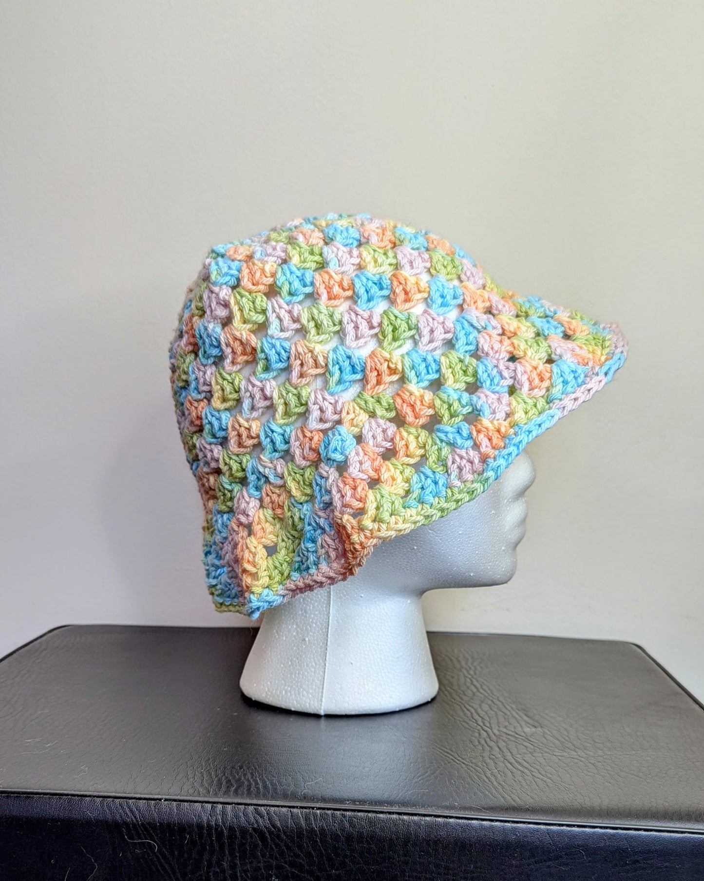 Granny Stitch Crochet Bucket Hat (Pastel Rainbow Ombre)