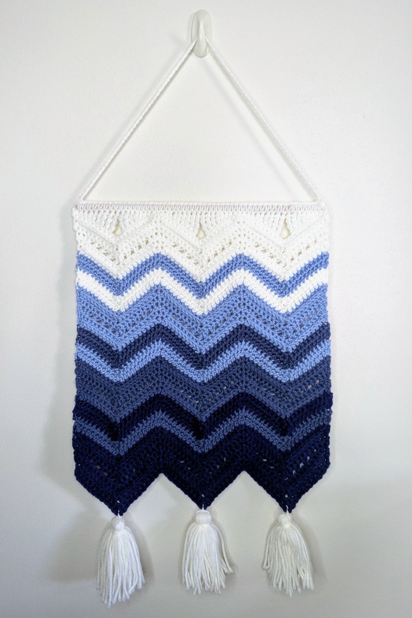 Crochet Chevron Wall Hang (Blues)