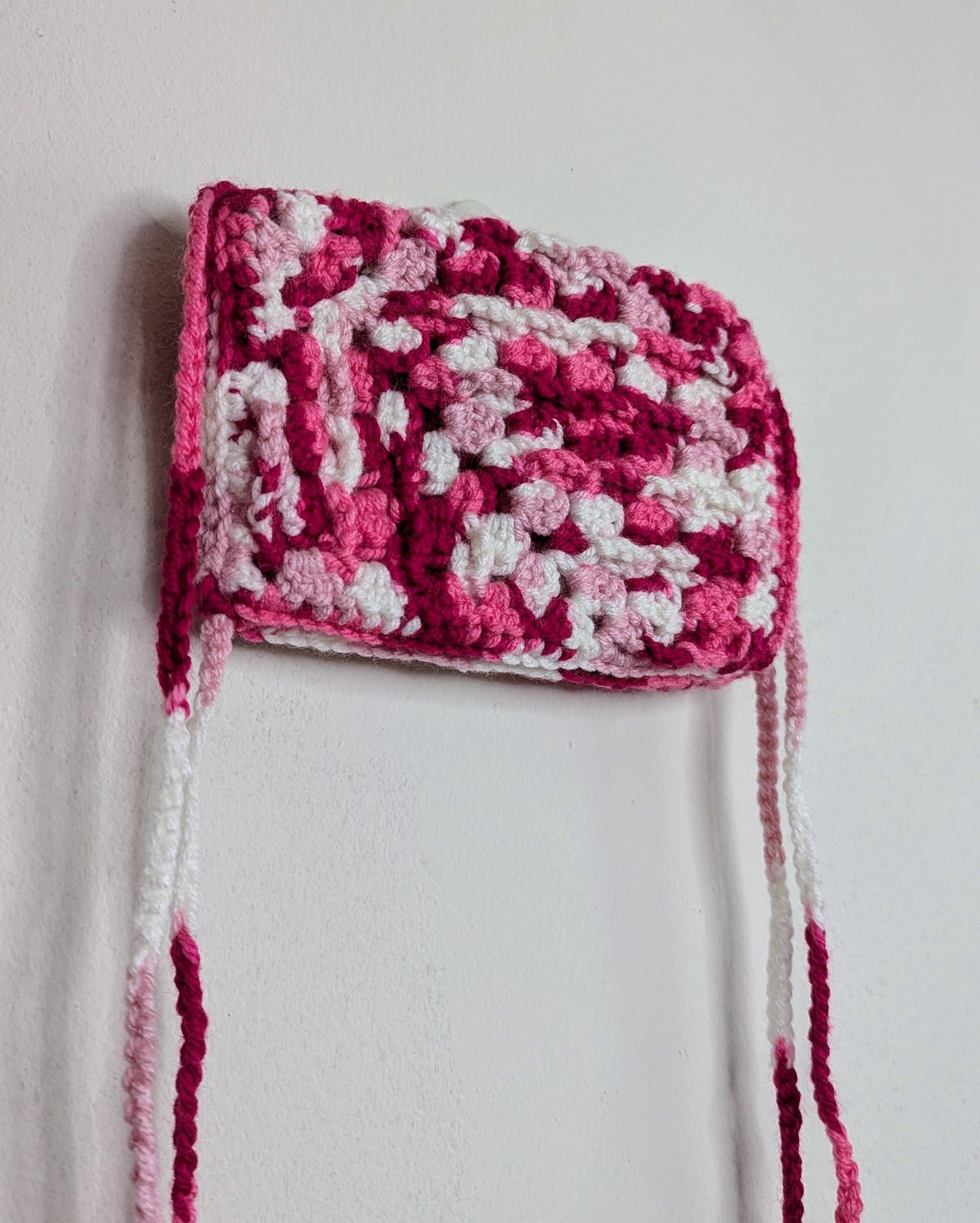 Crochet Car Visor Pouch (Pinks & White)