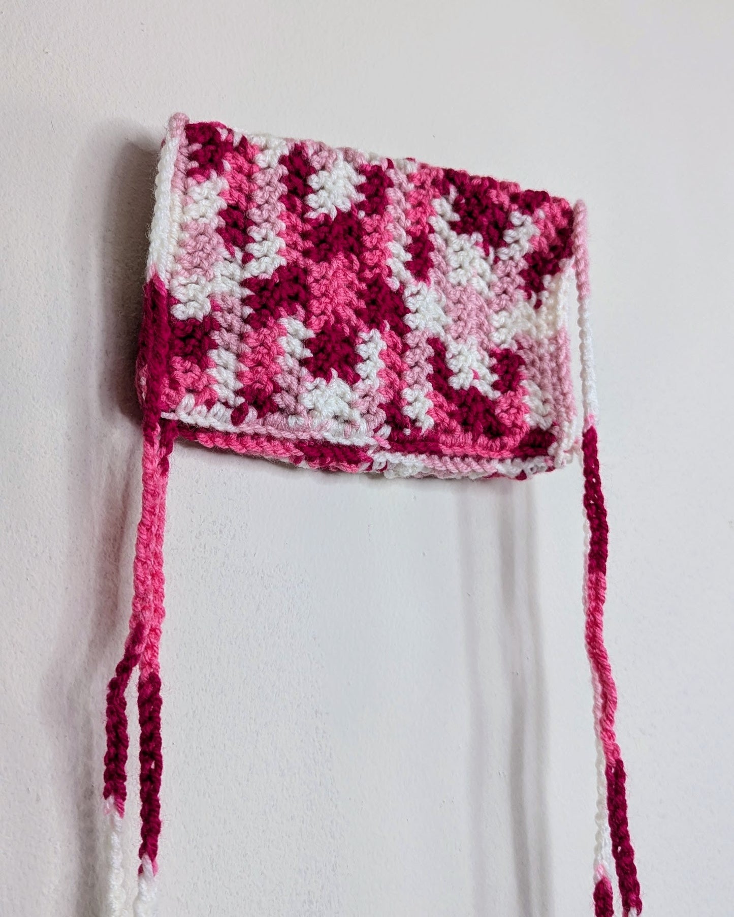 Crochet Car Visor Pouch (Pinks & White)
