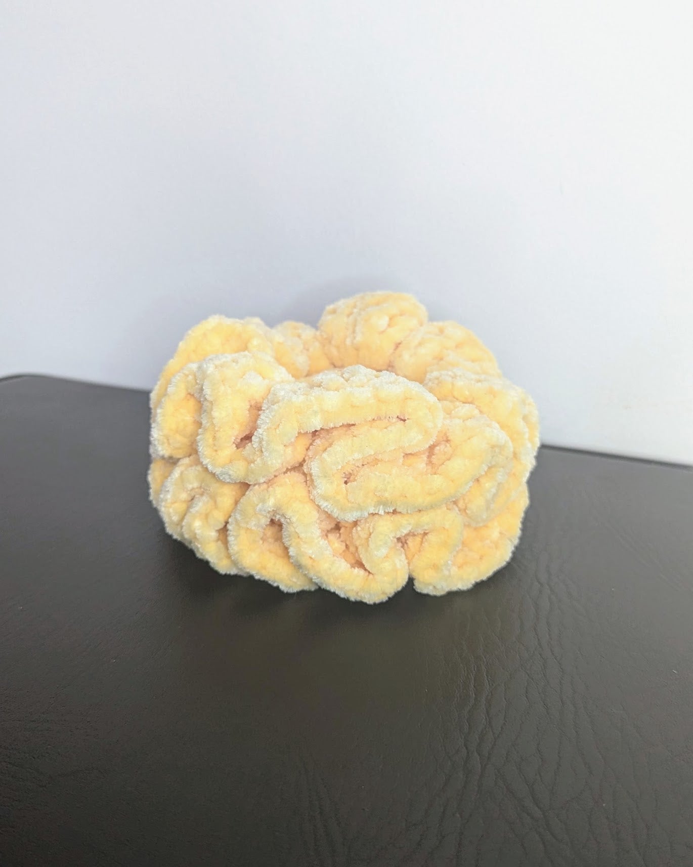 Velvet Ruffle Scrunchie (Daisy)