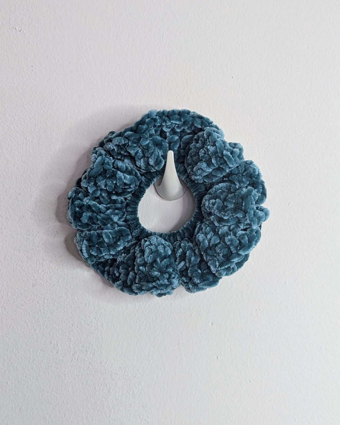 Velvet Ruffle Scrunchie (Misty Green)