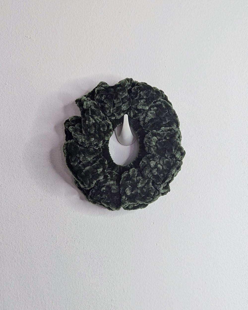 Velvet Ruffle Scrunchie (Super Greens)