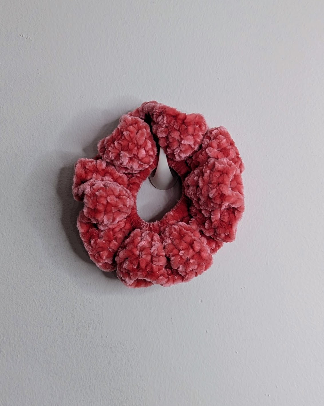 Velvet Ruffle Scrunchie (Coral Haze)