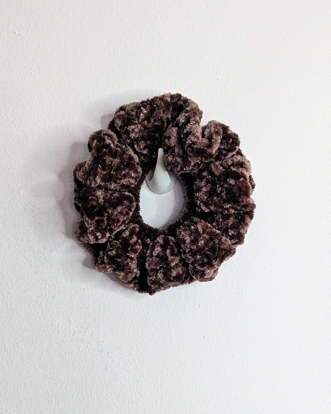 Velvet Ruffle Scrunchie (Brown Sugar Sparkle)
