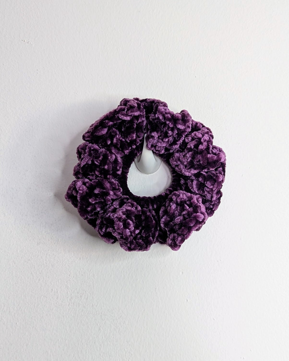 Velvet Ruffle Scrunchie (Majestic Purple)