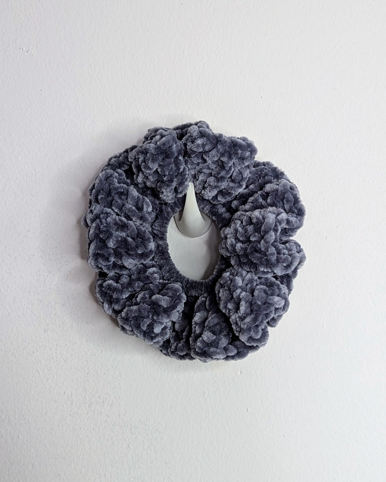 Velvet Ruffle Scrunchie (Charcoal)