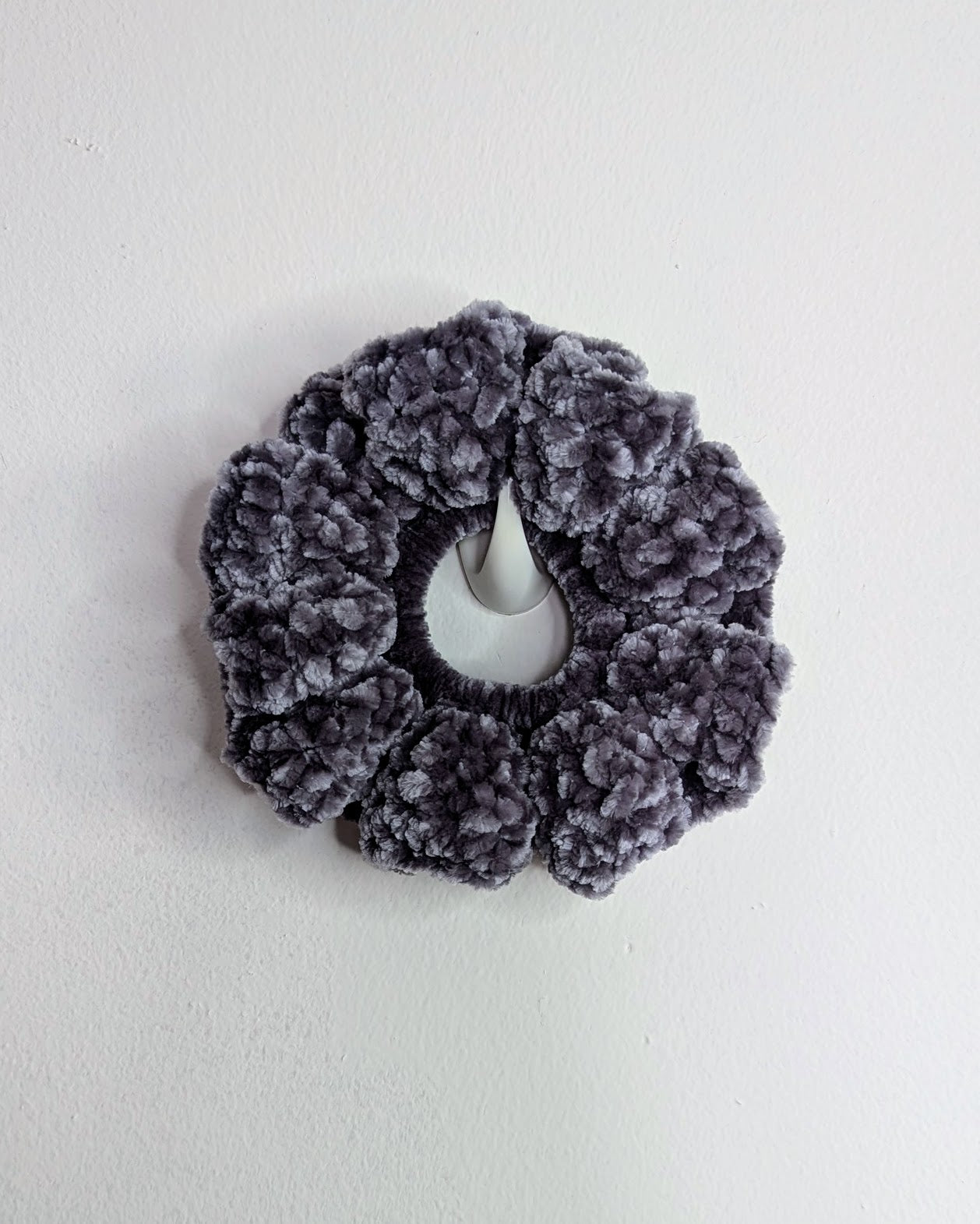 Velvet Ruffle Scrunchie (Carbon Grey)