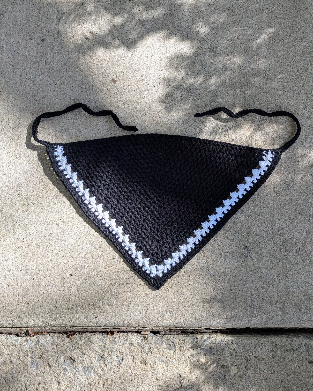 Accent Pendant Large Bandana Hair Scarf (Black & White)