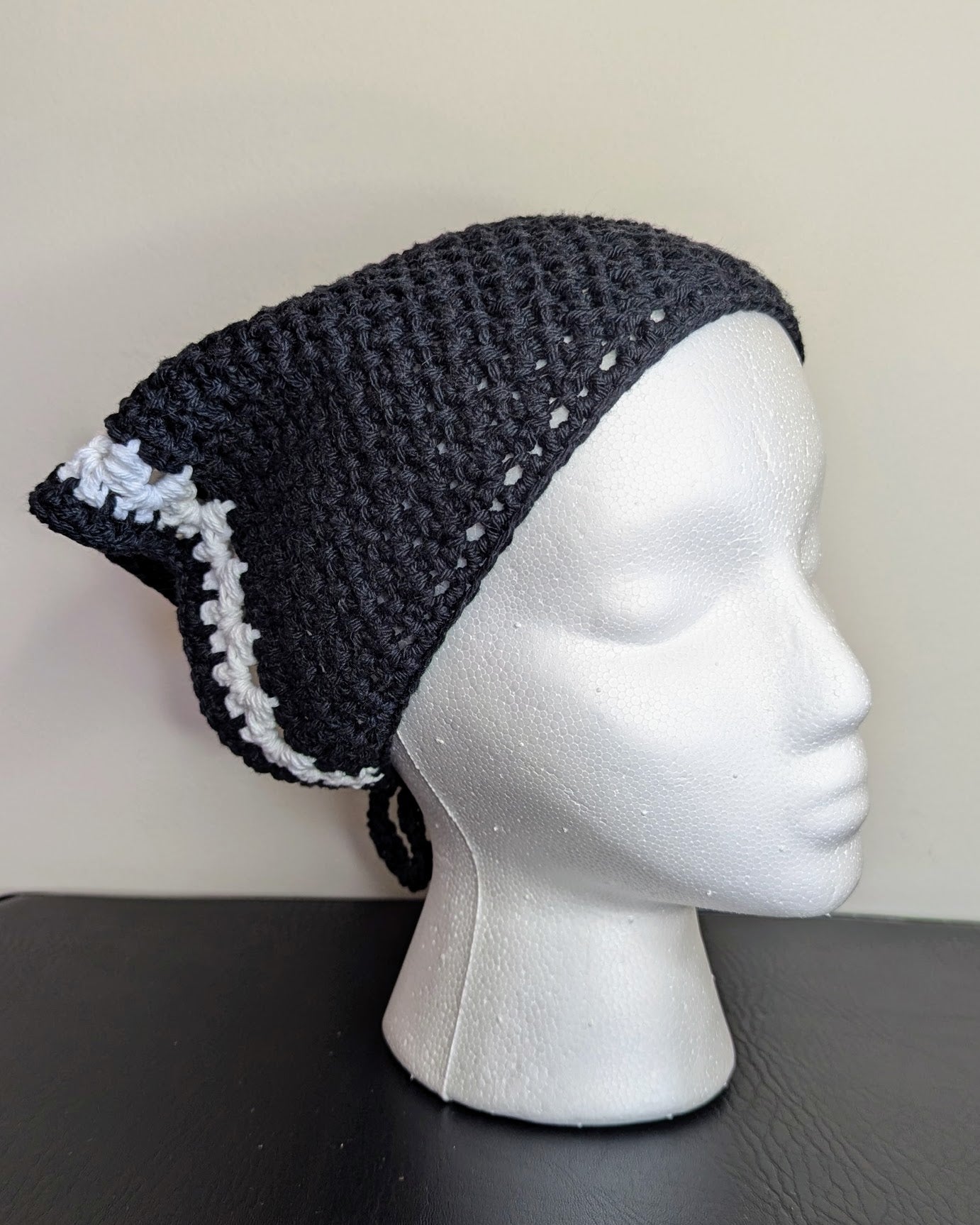Accent Pendant Large Bandana Hair Scarf (Black & White)