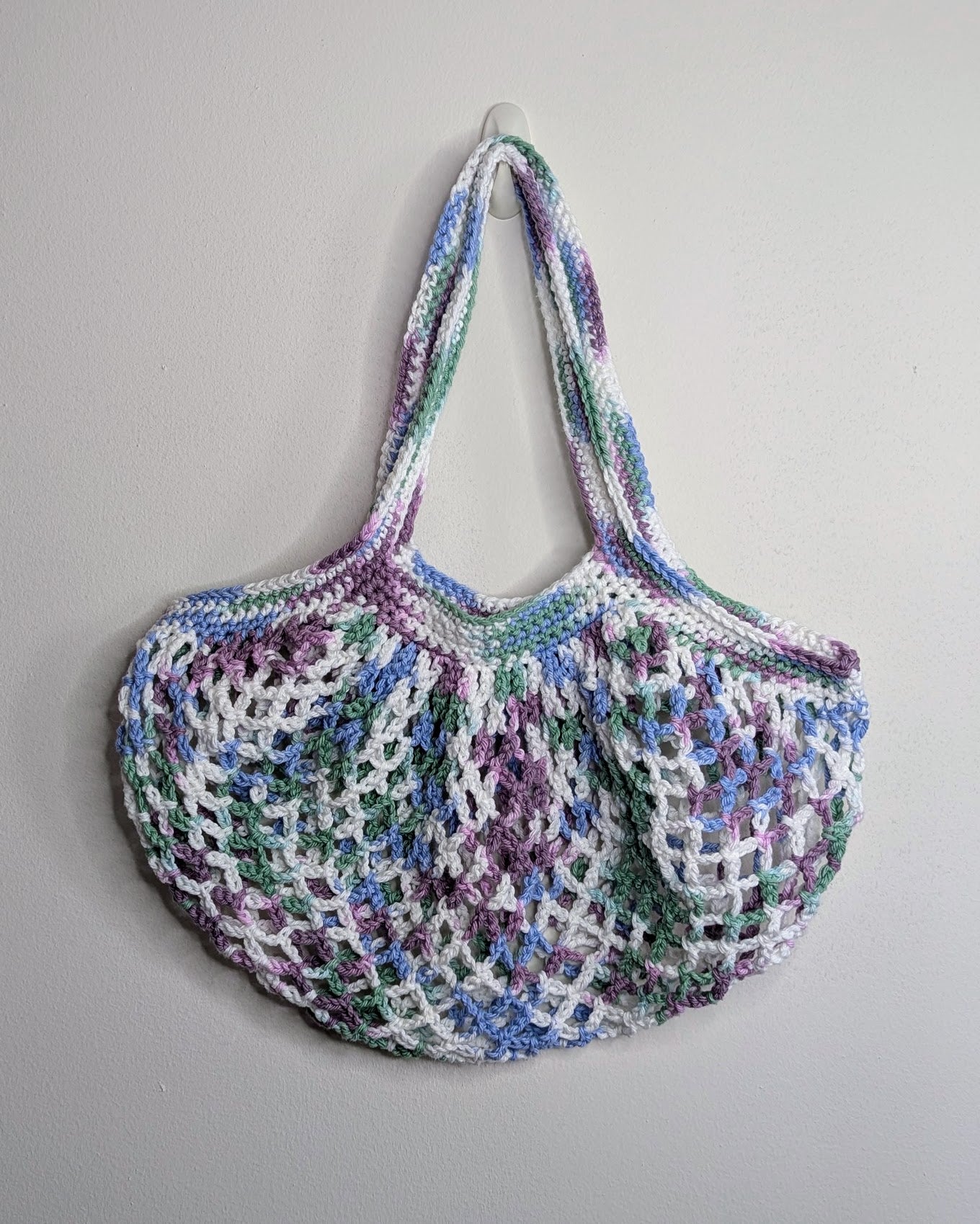 Diamond Mesh Round Market Bag (Small Freshly Pressed Ombre)