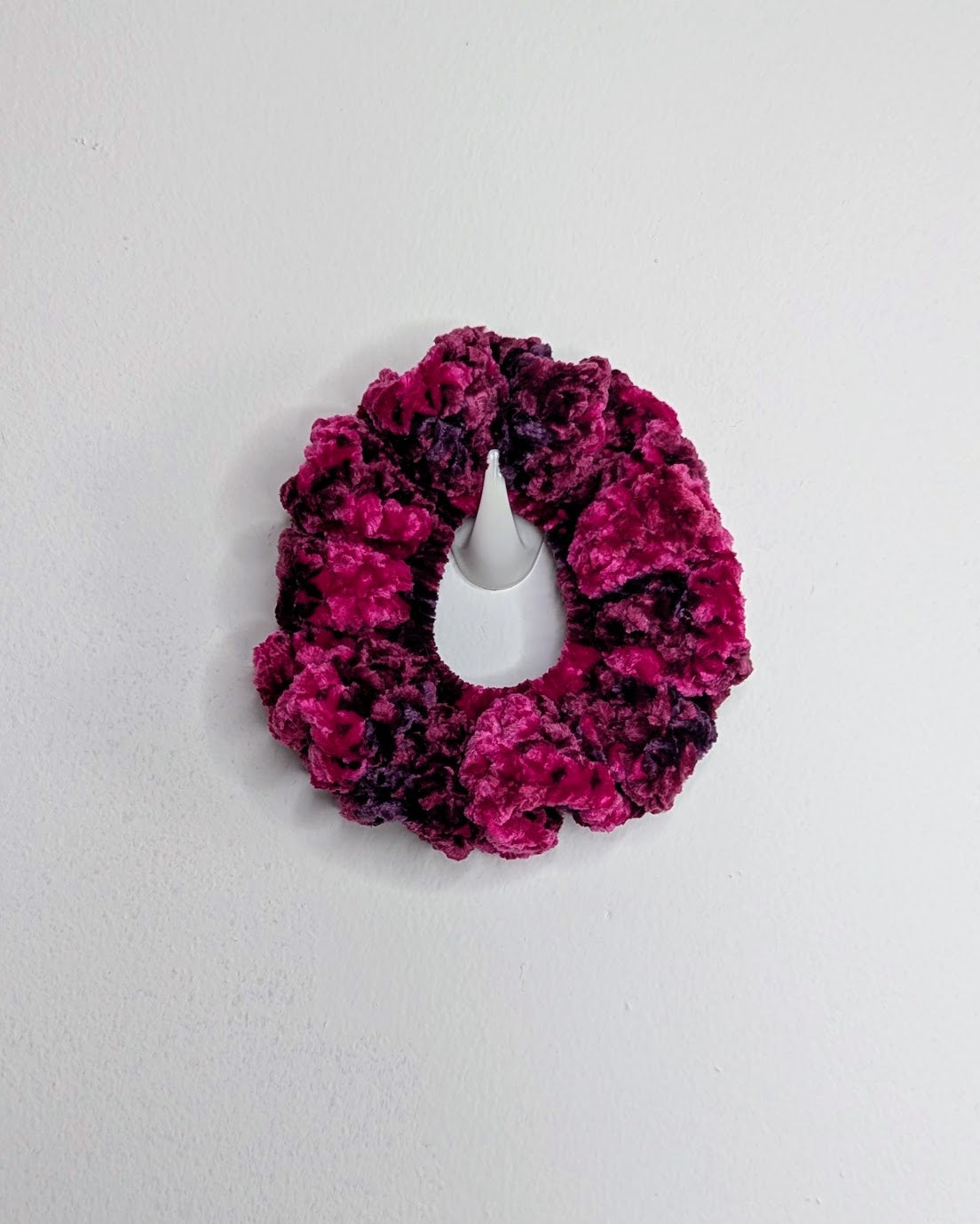 Velvet Ruffle Scrunchie (Crushed Bright Magenta)