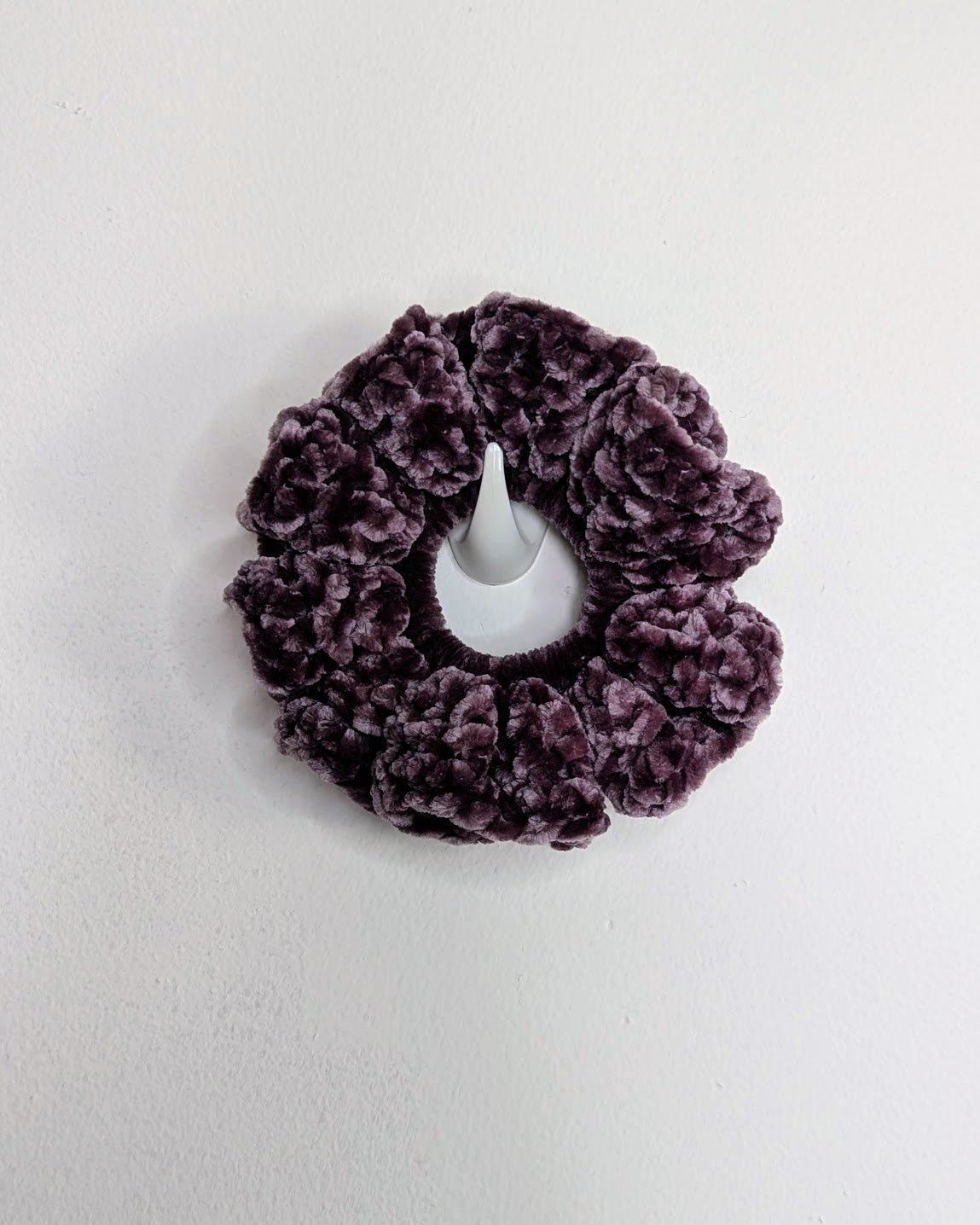 Velvet Ruffle Scrunchie (Pewter)