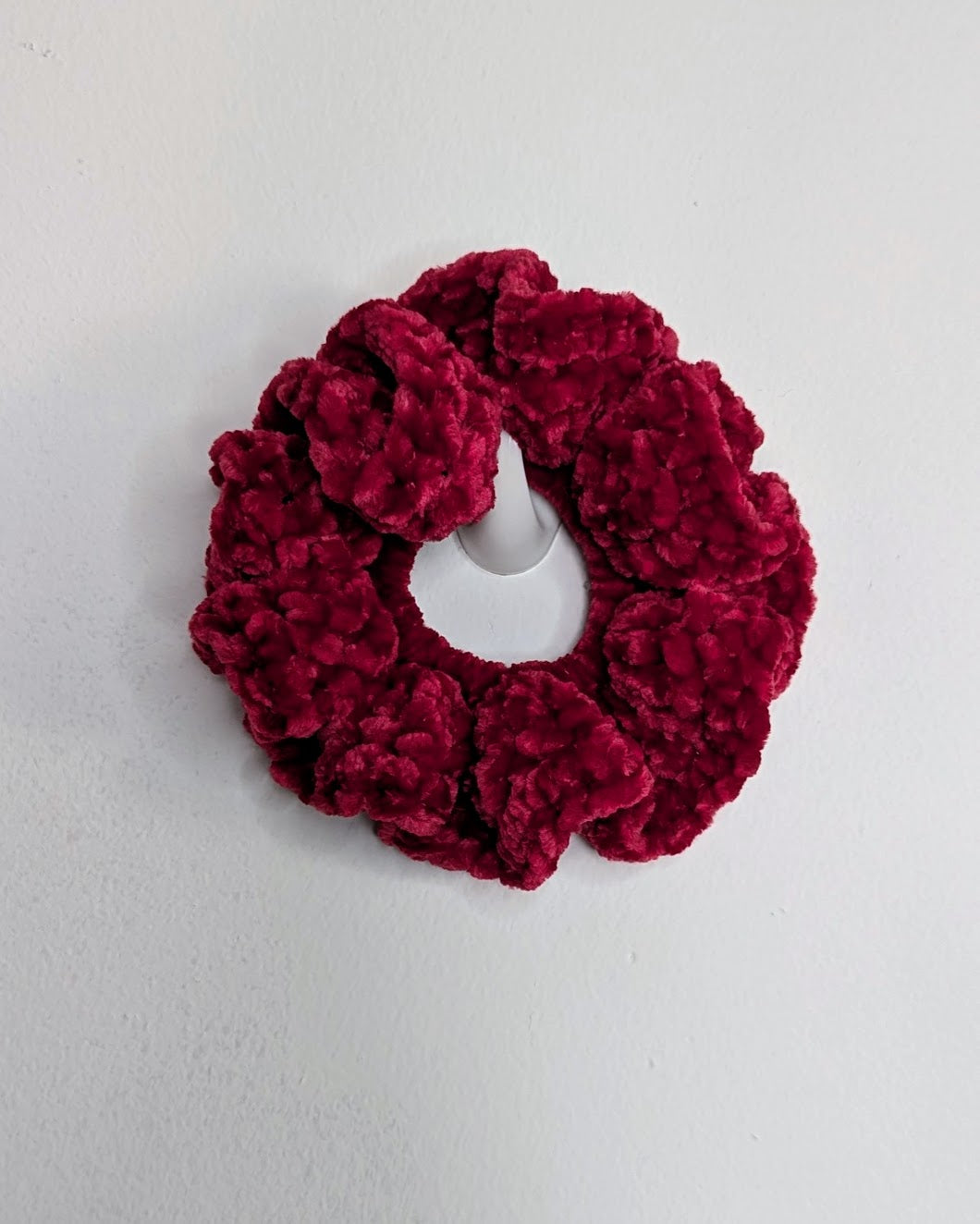 Velvet Ruffle Scrunchie (Coco Red)