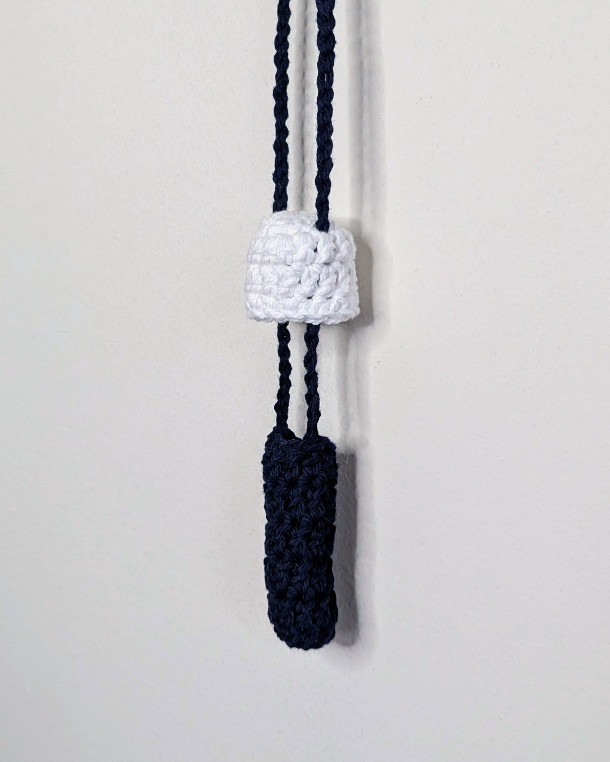 Mushroom Stasher (White & Bright Navy)