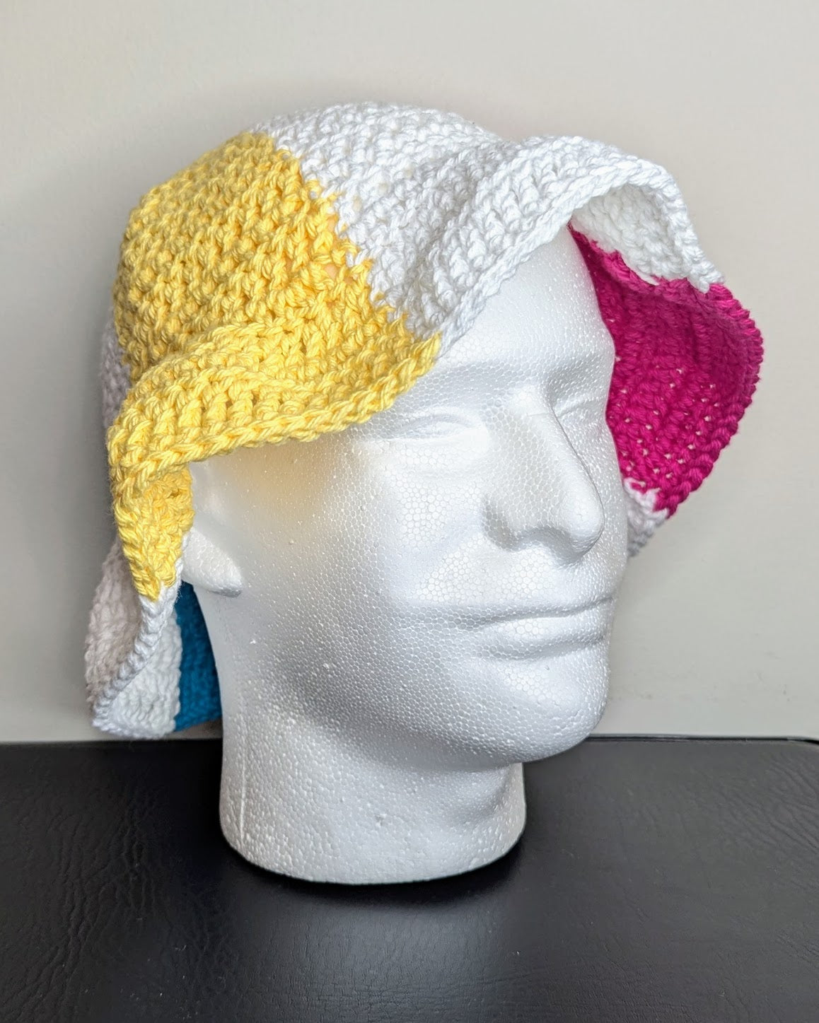 Classic Beach Ball Bucket Hat (Loose Fit)