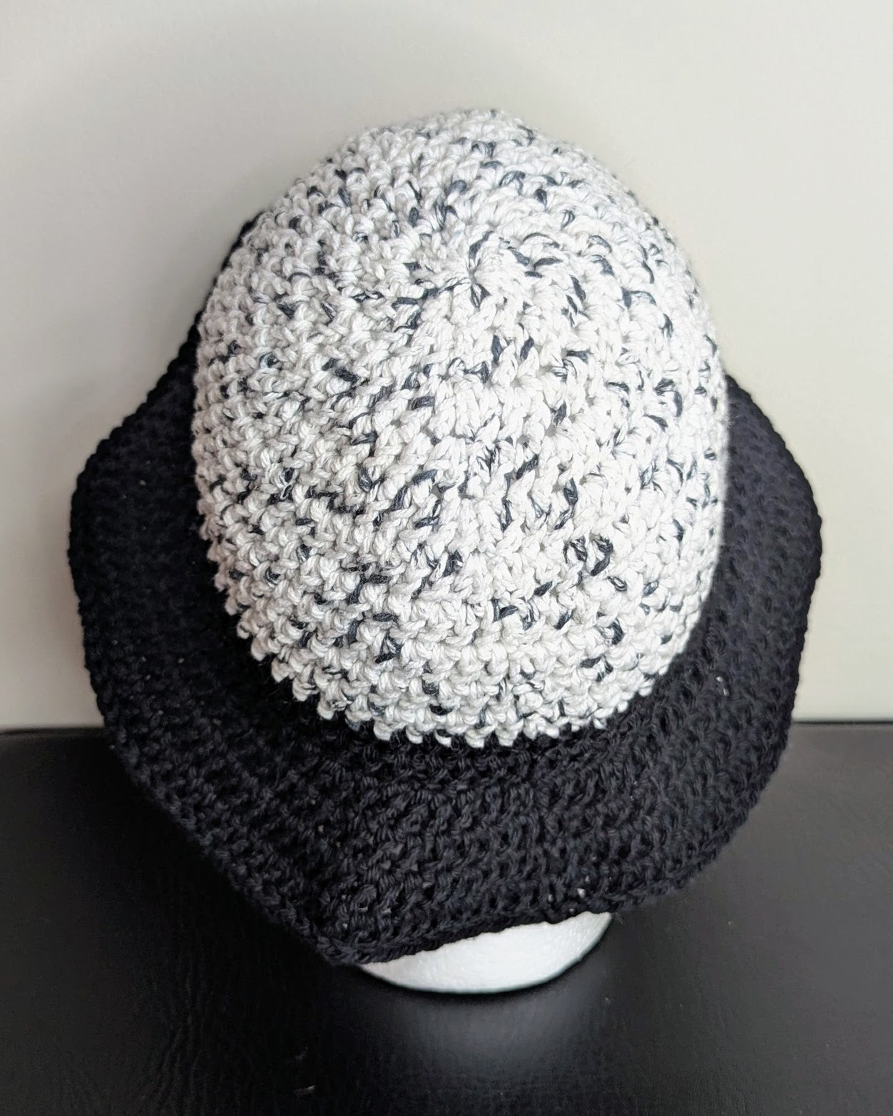 Two-Tone Bucket Hat (Salt n Pepper & Black)