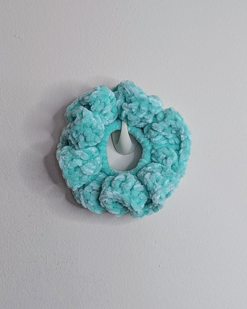 Velvet Ruffle Scrunchie (Tint of Mint)