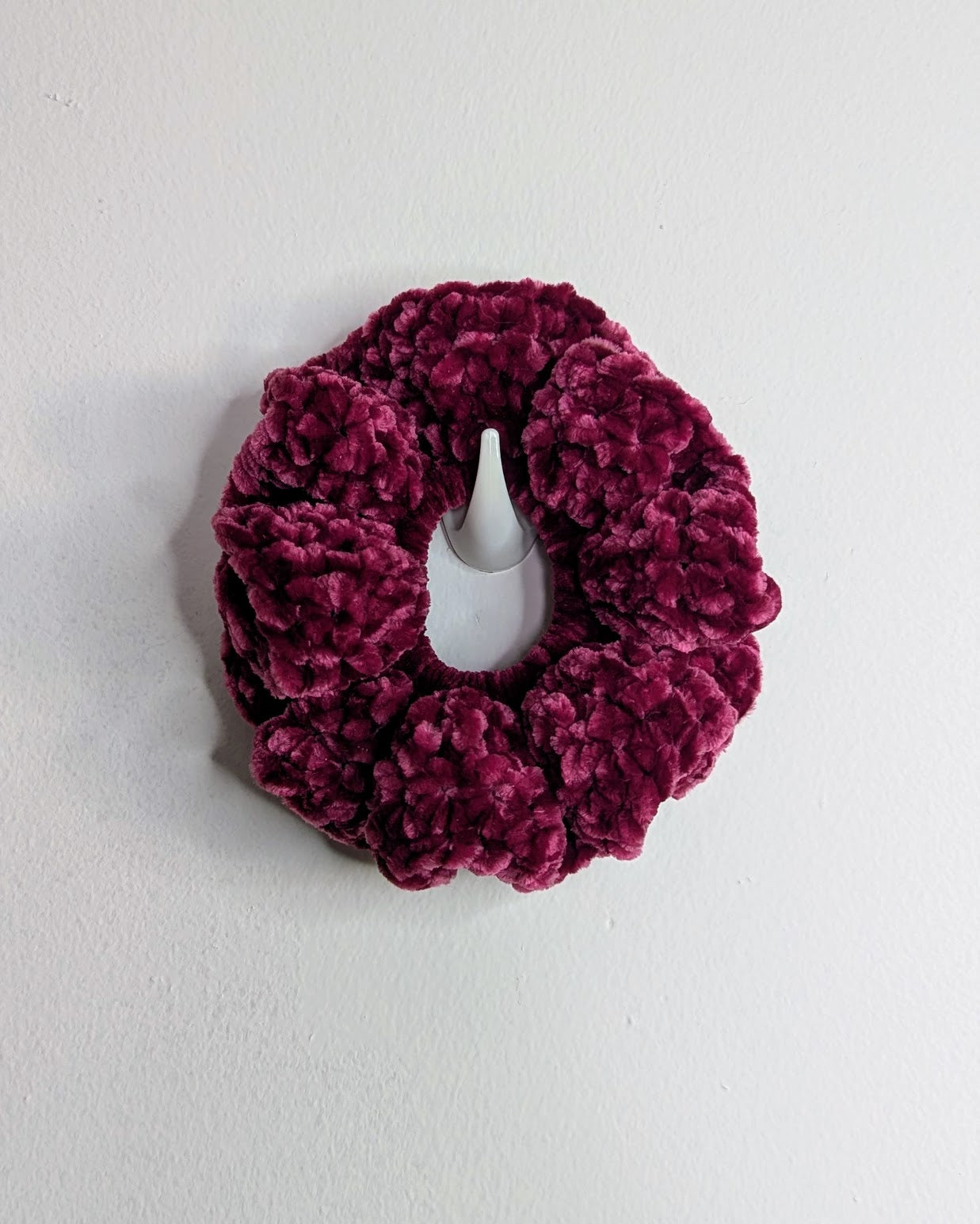 Velvet Ruffle Scrunchie (Dark Crimson)