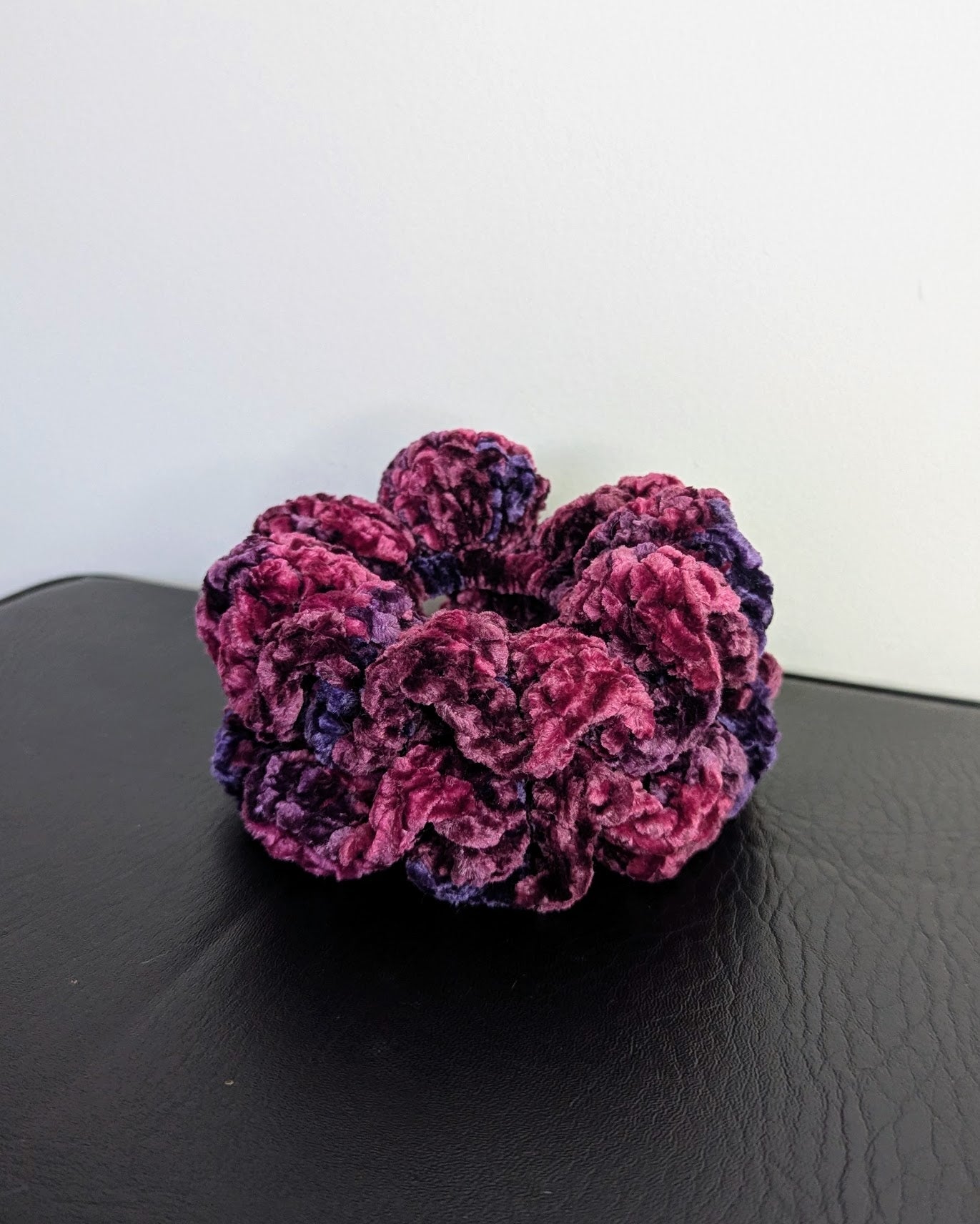 Velvet Ruffle Scrunchie (Crushed Burgundy)