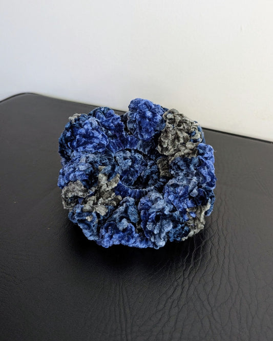 Velvet Ruffle Scrunchie (Crushed Navy)
