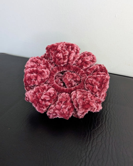 Velvet Ruffle Scrunchie (Pomegranate)