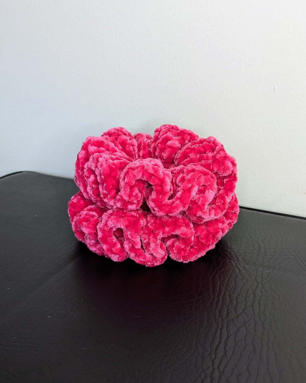 Velvet Ruffle Scrunchie (Free Love Sparkle)