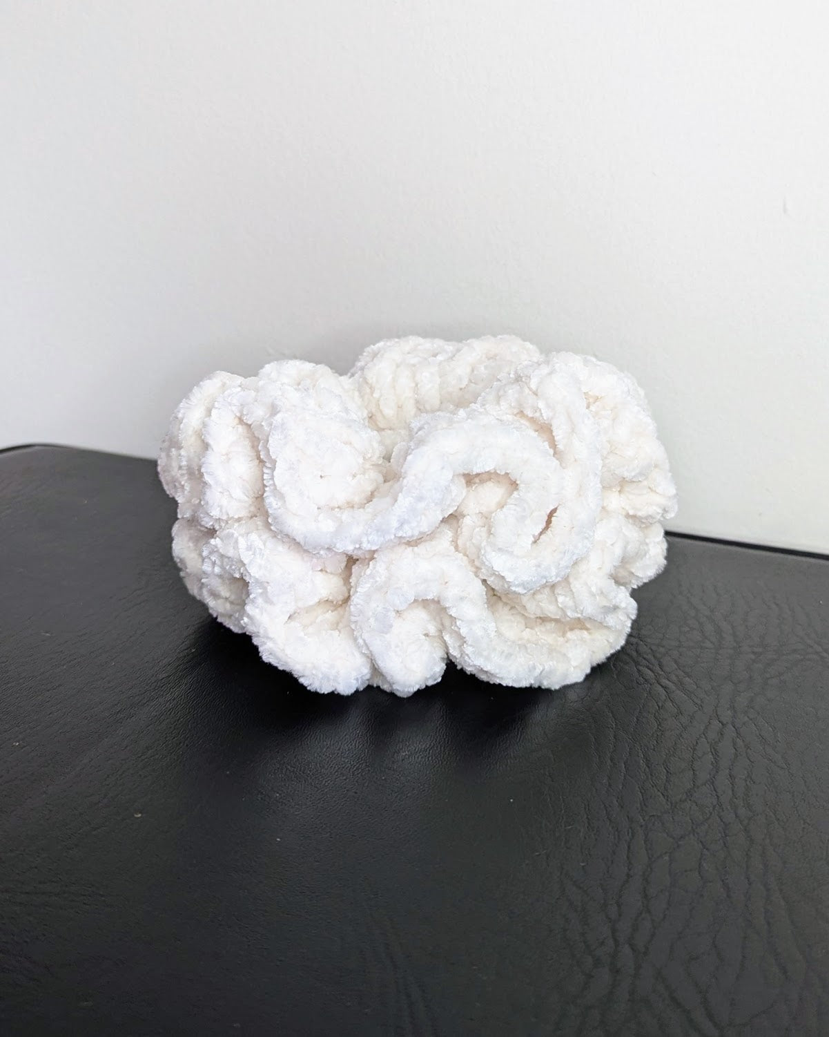 Velvet Ruffle Scrunchie (Angel)