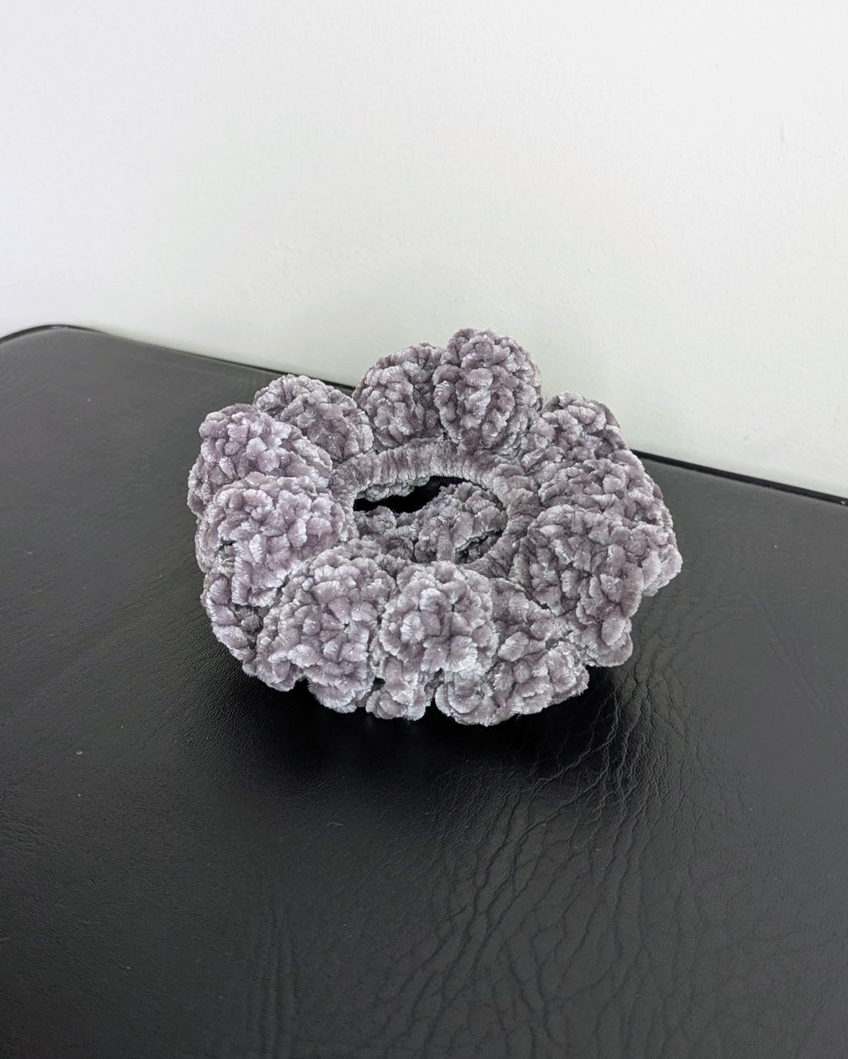 Velvet Ruffle Scrunchie (Vapor Gray)
