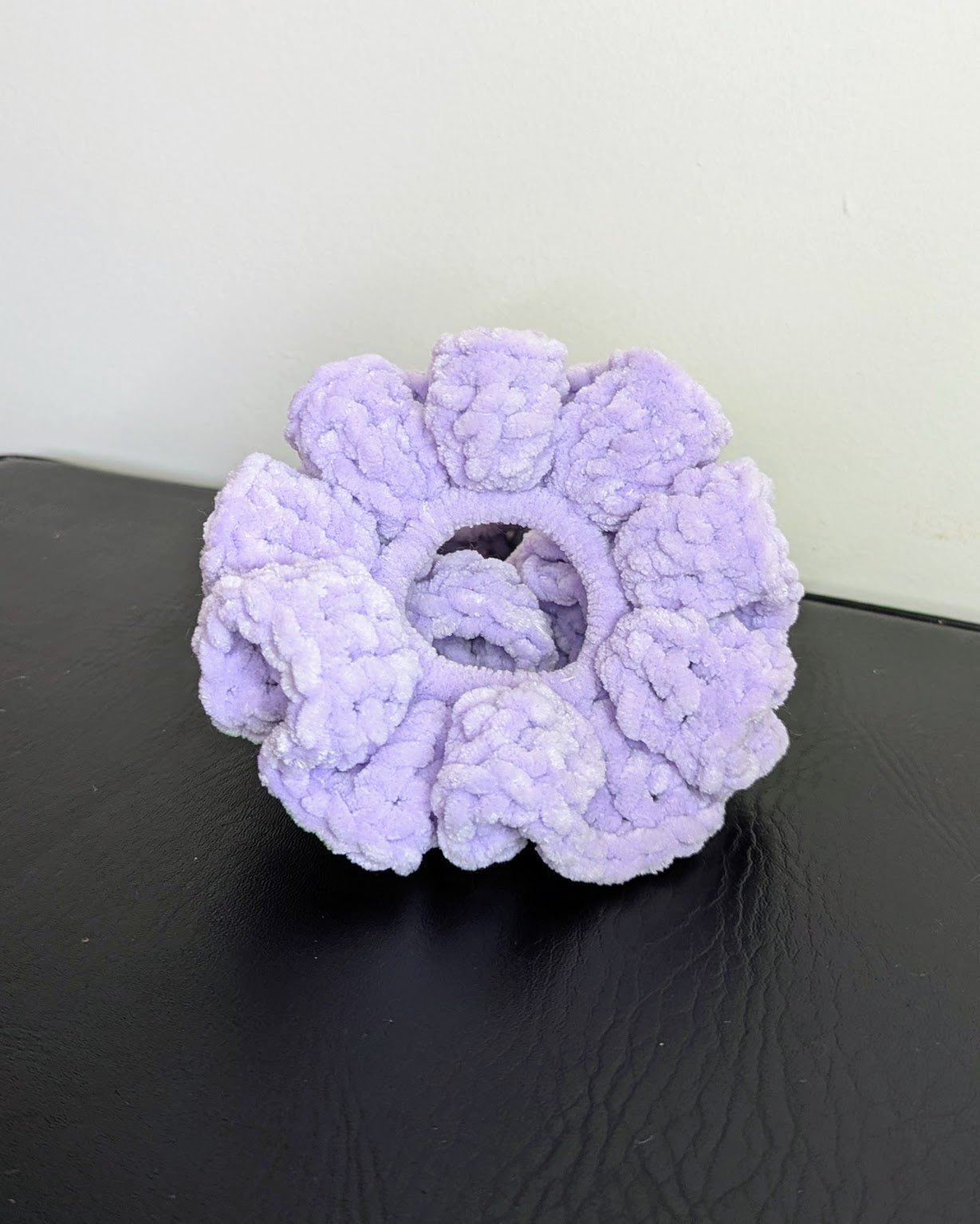 Microfiber Ruffle Scrunchie (Lavender)
