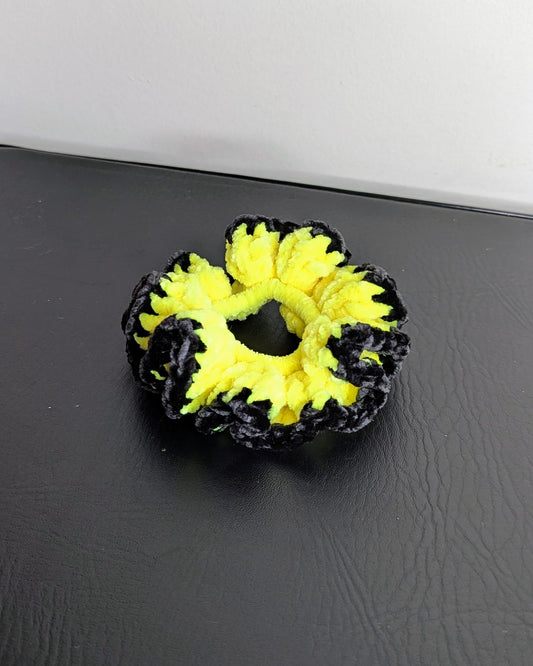 Velvet Ruffle Scrunchie (Safety Yellow & Blackbird)