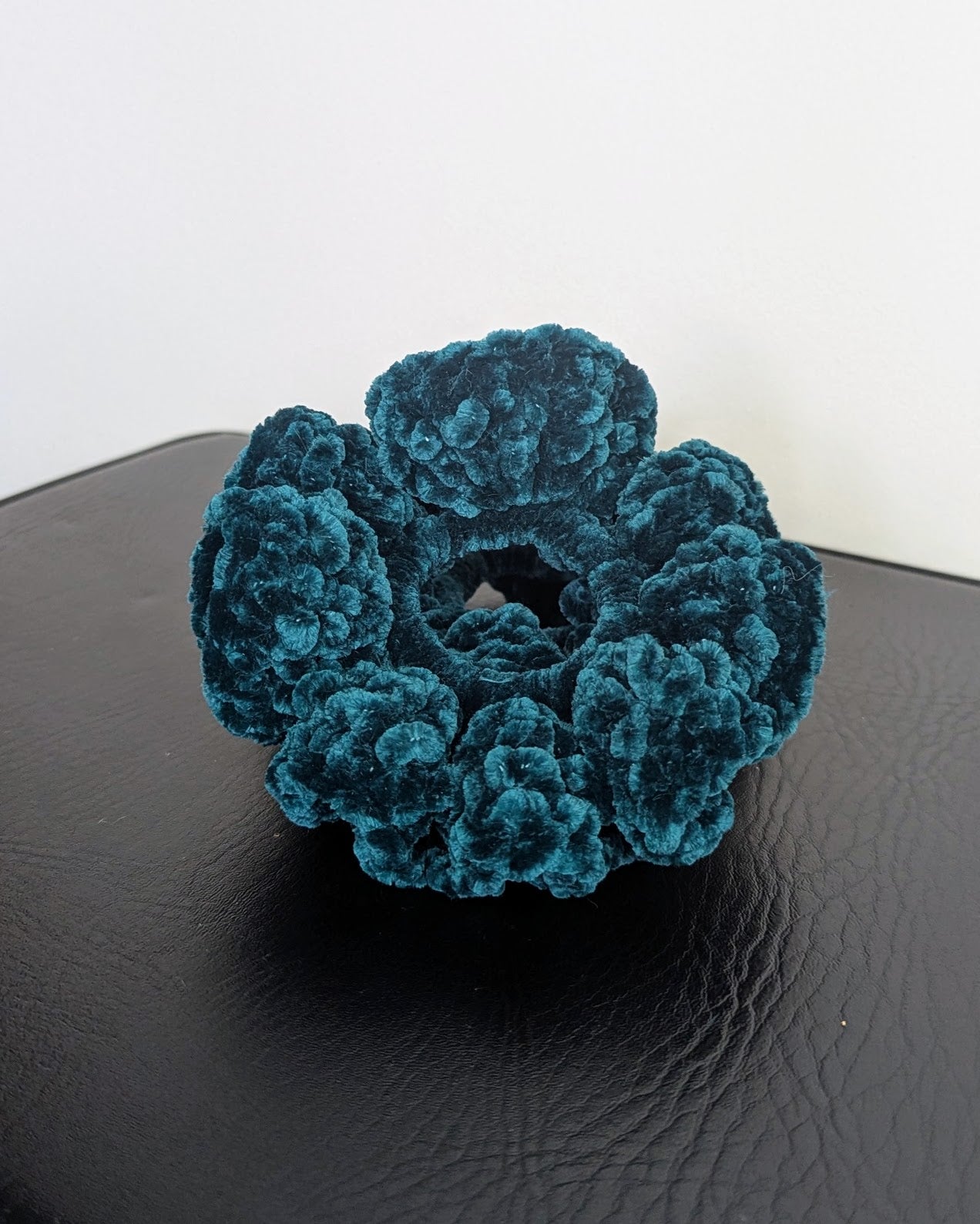Velvet Ruffle Scrunchie (Deep Green)