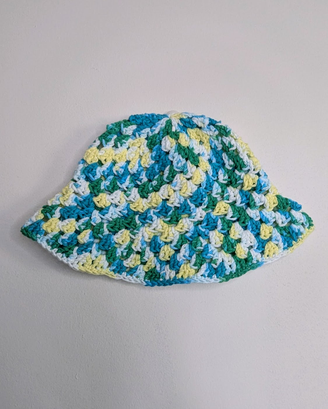 Granny Stitch Crochet Bucket Hat (Mod Ombre)