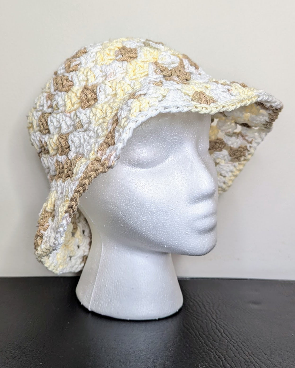 Granny Stitch Crochet Bucket Hat (Queen Ann's Lace Ombre)
