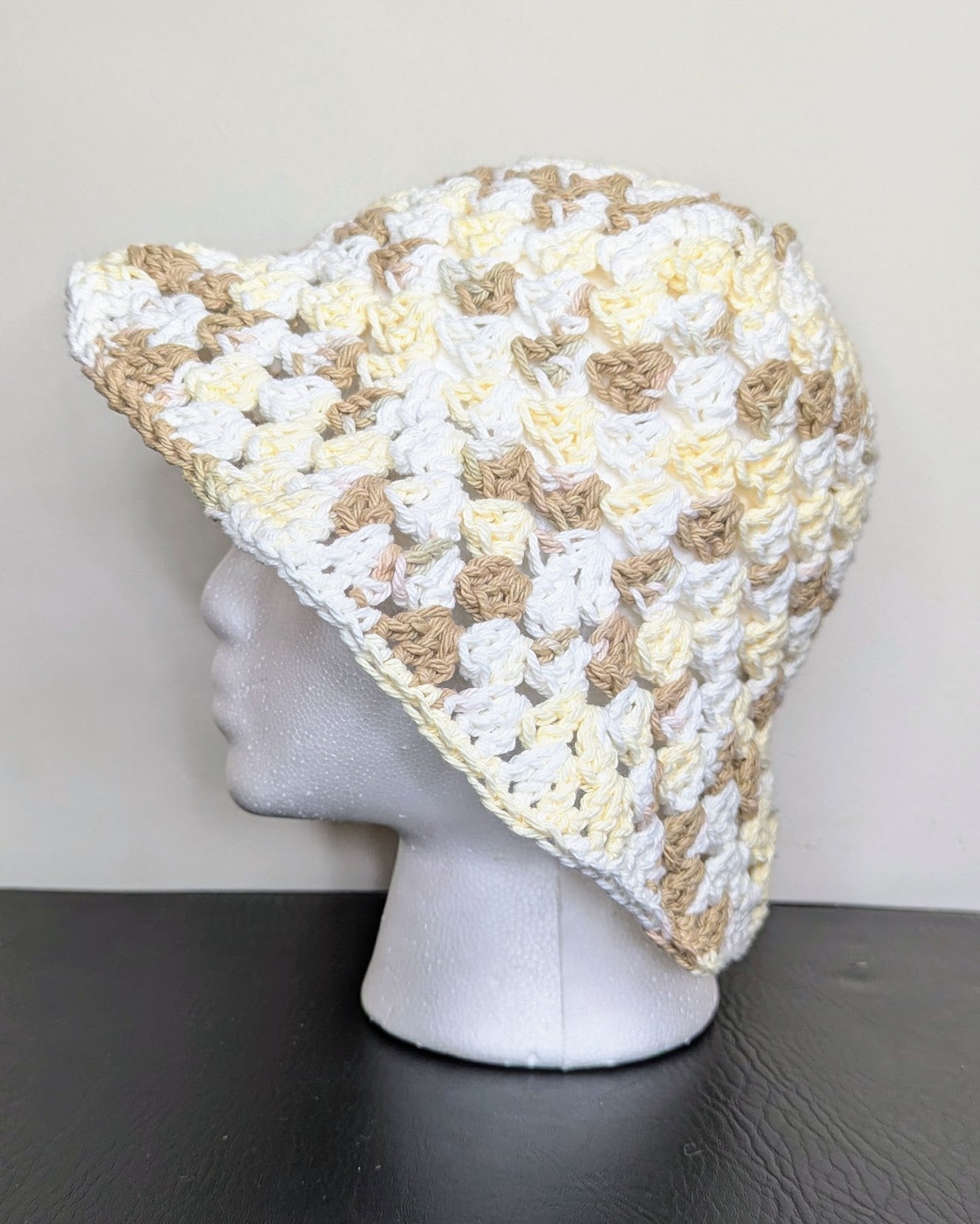 Granny Stitch Crochet Bucket Hat (Queen Ann's Lace Ombre)
