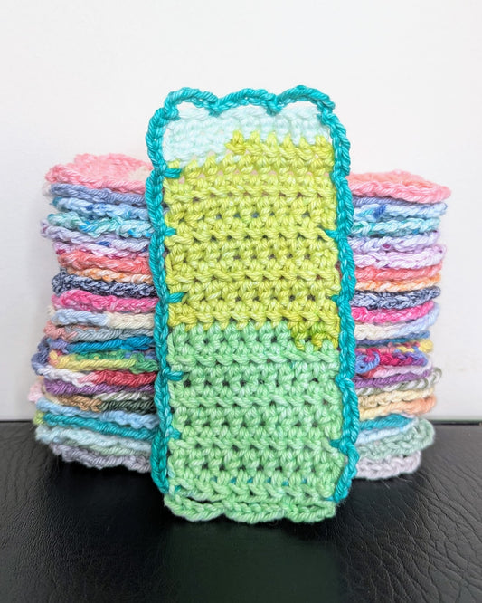 Simple Scallops Crochet Bookmark (Green Stripes)