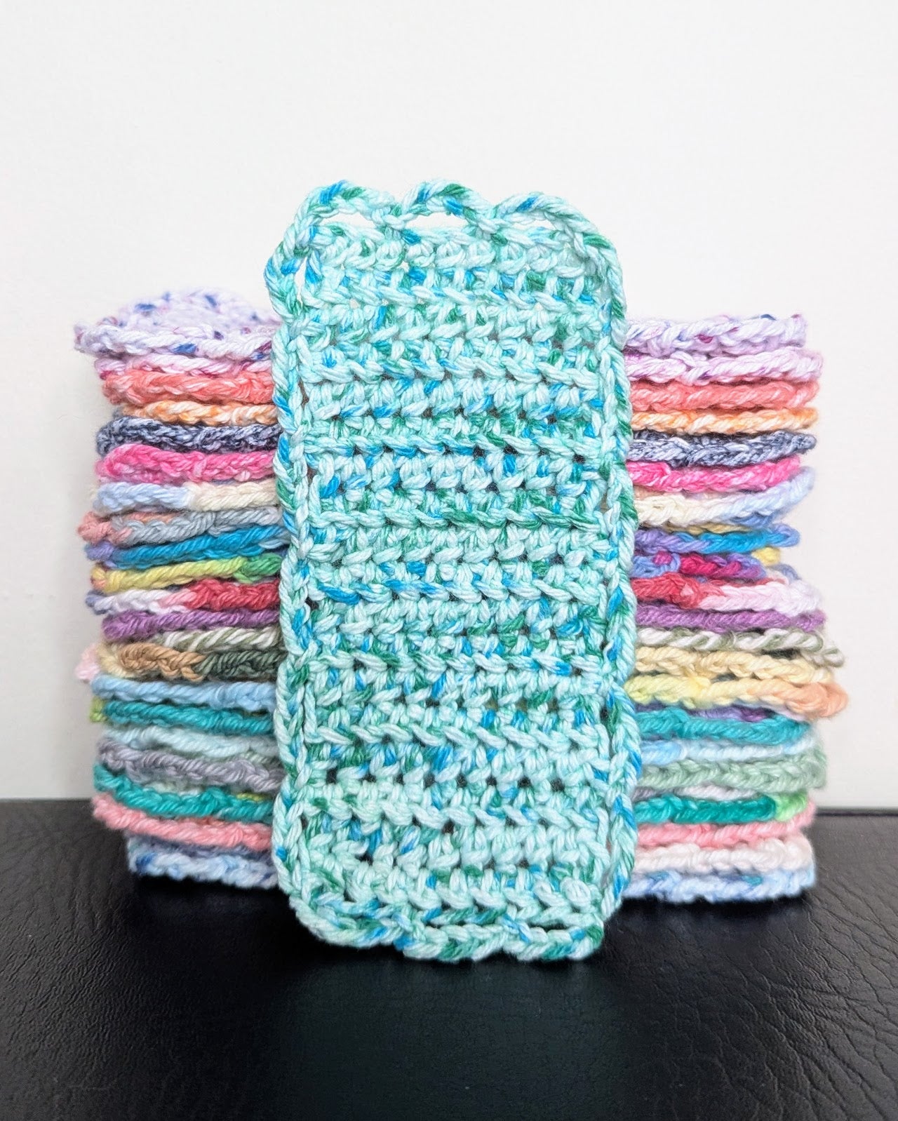 Simple Scallops Crochet Bookmark (Aquamarine Speckle)