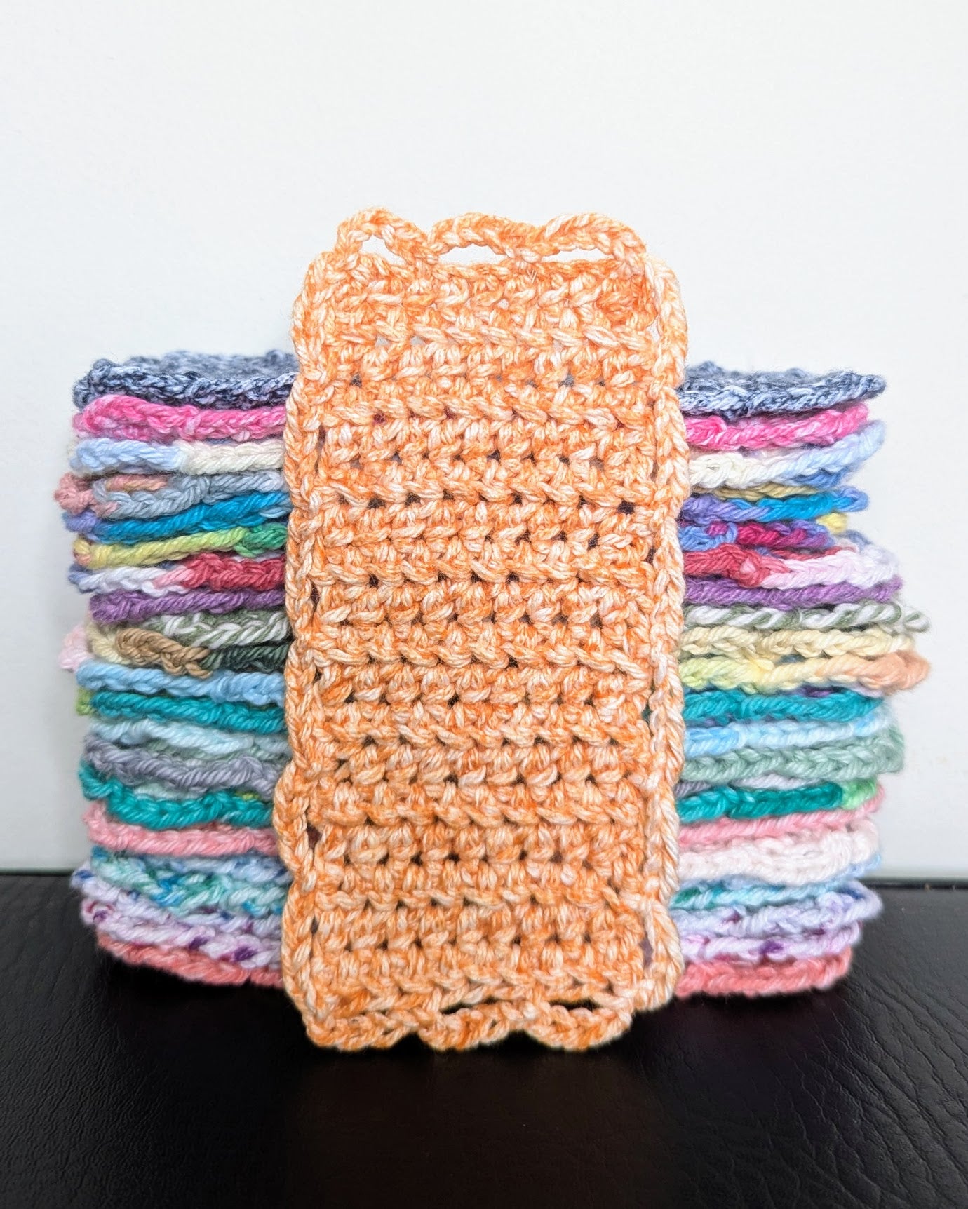 Simple Scallops Crochet Bookmark (Tangerine Splash)