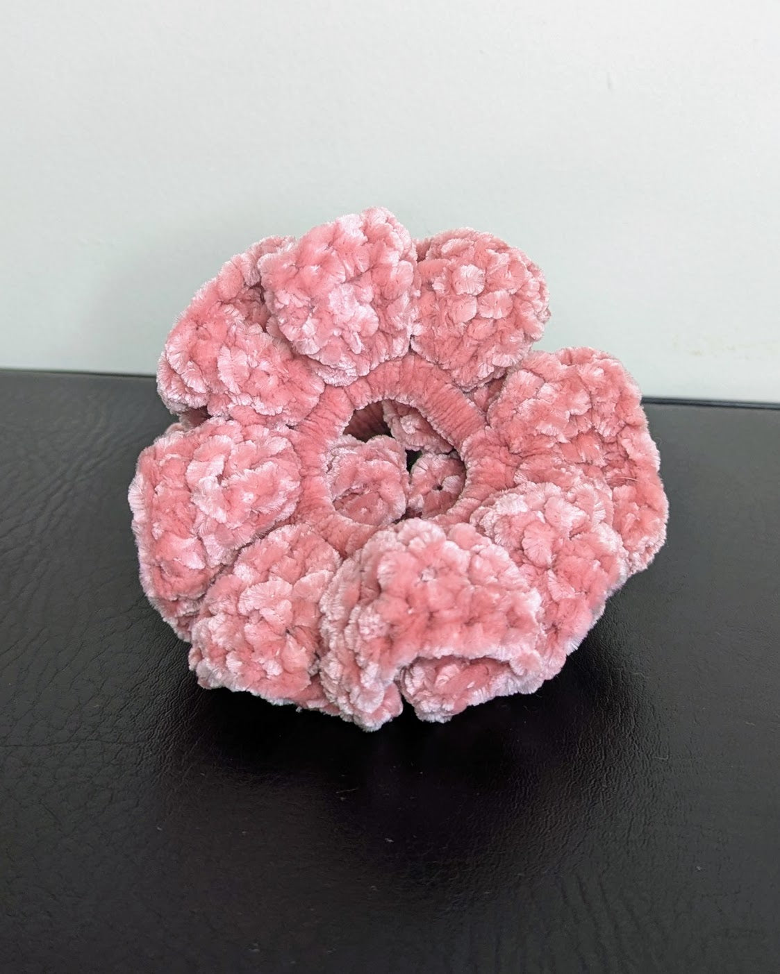 Velvet Ruffle Scrunchie (Dusty Blush)