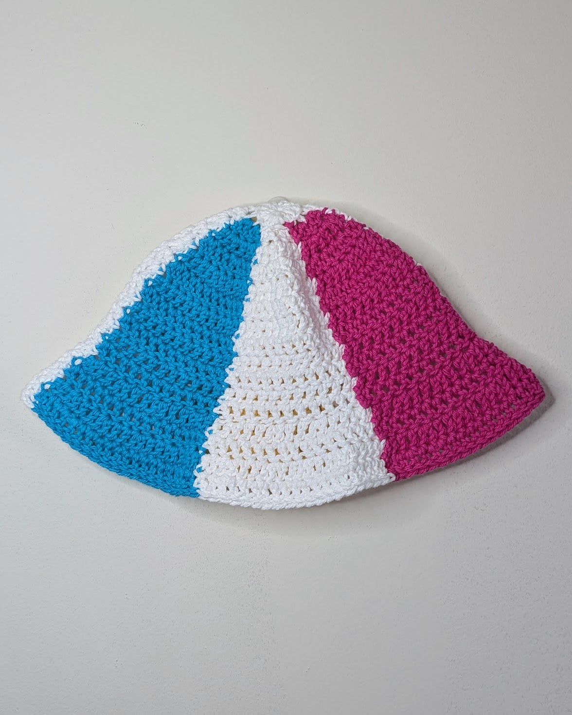 Classic Beach Ball Bucket Hat (Regular Fit)